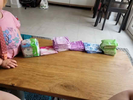 Photo of free sanitary pads with wings (Benson OX10) #1