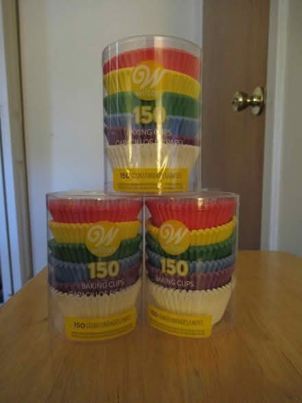 Photo of free 3 packs baking cups (Drexel Hill) #1