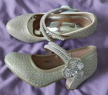 Photo of free Childs Shoes (2) (Belmont SL6) #1