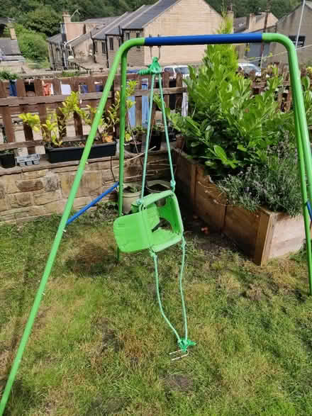 Photo of free Baby/toddler swing (HX4) #1