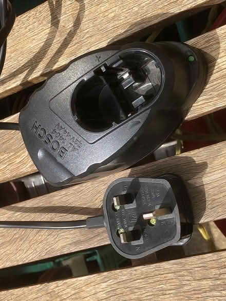 Photo of free Bosch 52cm Hedgecutter (NO BATTERY) (Parliament Hill Fields, NW5) #3