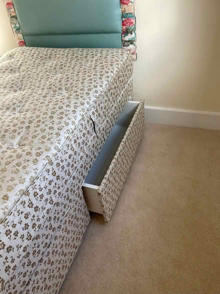 Photo of free Beds (Whiteleaf HP27) #2