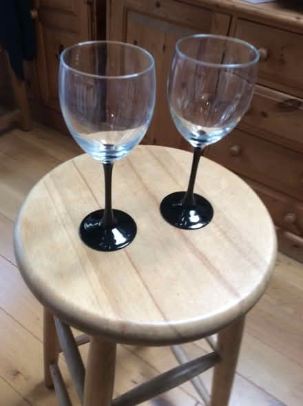 Photo of free Two large wine glasses (OX3 near Nuffield orthopaedic) #1
