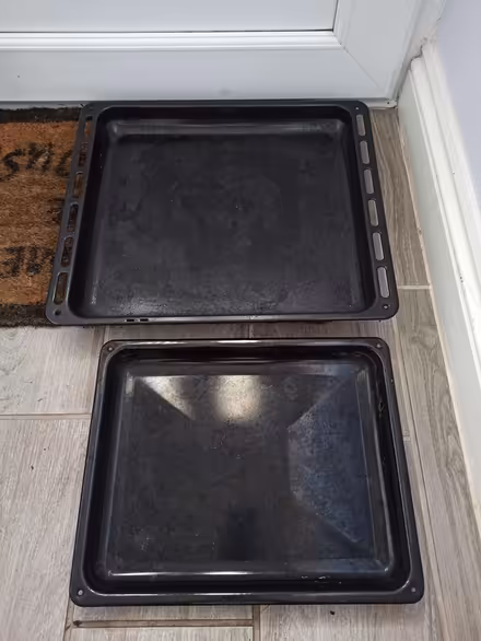 Photo of free Oven trays (OX3 Wood Farm) #1