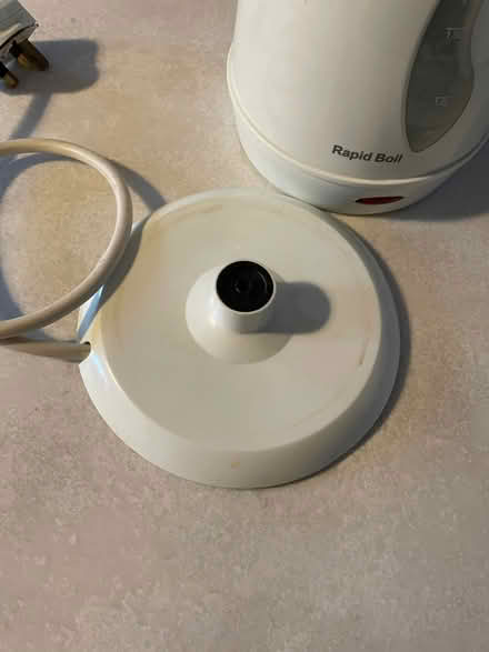 Photo of free White cordless kettle (Oswestry SY11) #2
