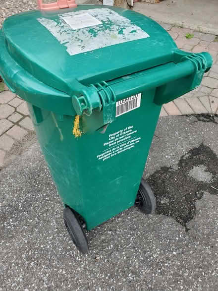 Photo of free Ottawa Green Bin - Minor Damage (Mooney's Bay) #1
