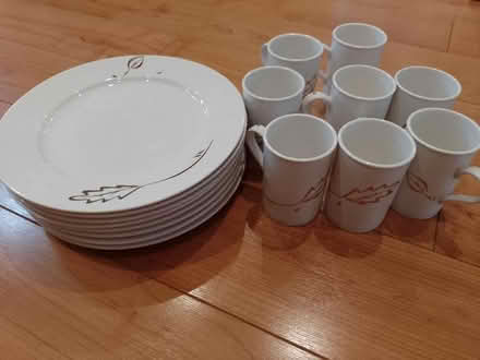 Photo of free Set of 8 plates and 8 mugs (Heaton Chapel SK4) #1