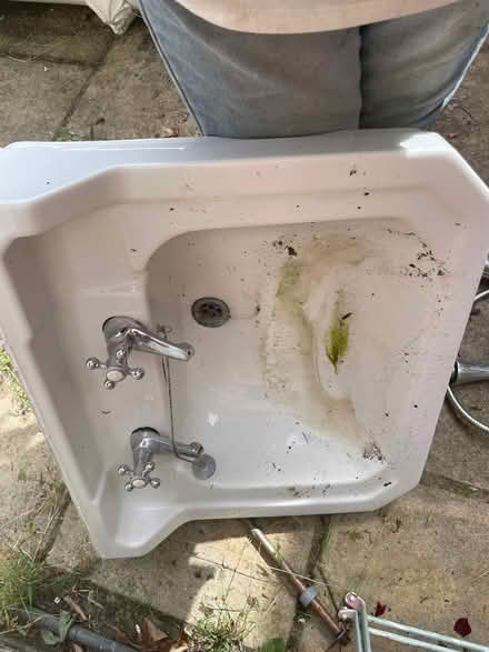 Photo of free BS16 Bathroom sink (Staple Hill BS16) #2