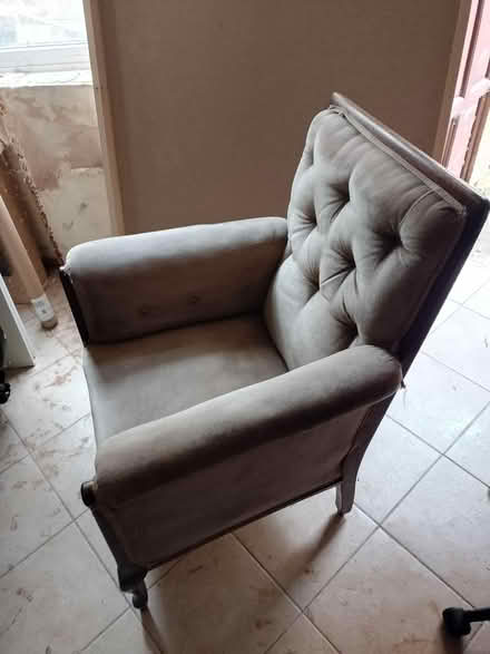 Photo of free chair (Montpelier BS6) #3