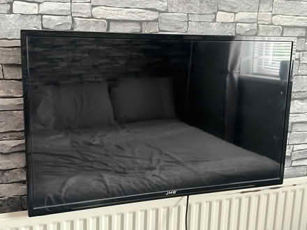 Photo of free Decent bedside cabinet, and tv (Slade green erith kent) #4