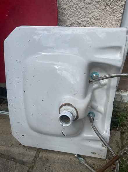 Photo of free BS16 area Bathroom sink with silver taps (The Batch BS30) #3