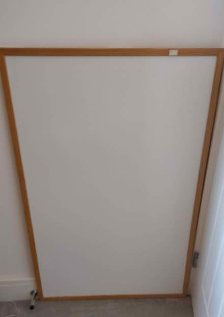 Photo of free Whiteboard (Berryfields HP18) #1