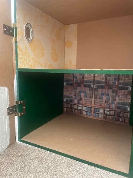 Photo of free Dollhouse (Chiswick) #3
