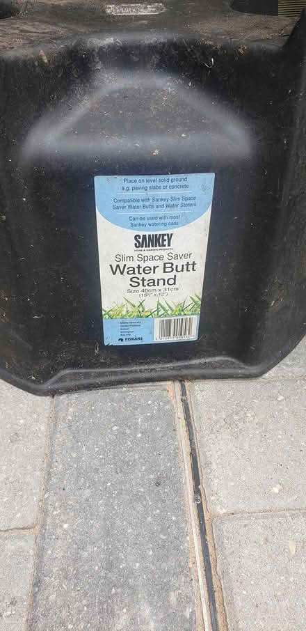 Photo of free Rain Barrel and Stand (EN8) #2