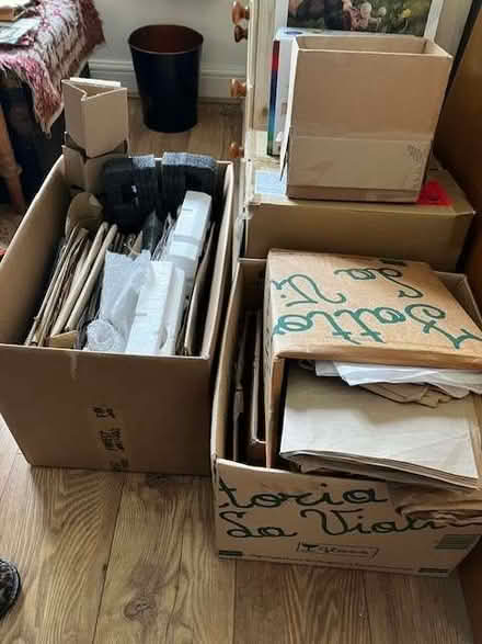 Photo of free packaging, useful if moving (Townsend AL3) #1