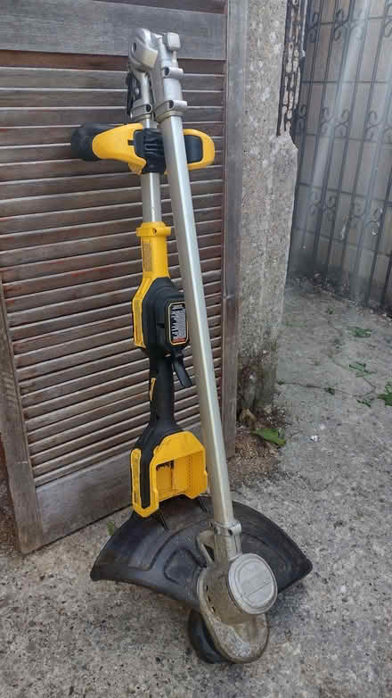 Photo of free Strimmer (not working) (Iffley Road OX4) #1