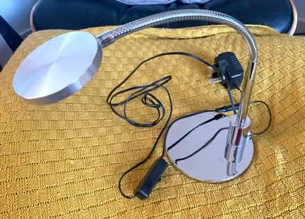 Photo of free LED task lamp (Upper Sydenham SE26) #1