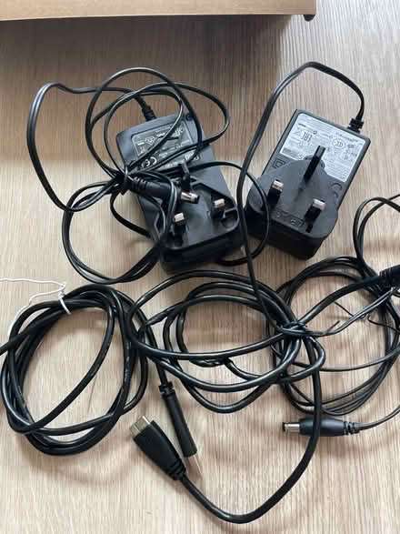 Photo of free USB 3 cables and power supply cable (Didsbury M20) #1