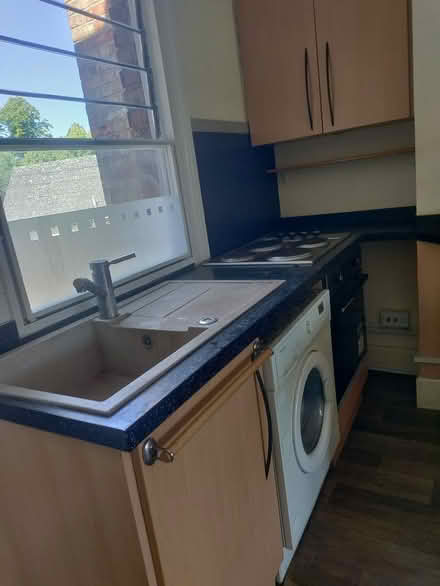 Photo of free Full kitchen (Morrell Avenue OX4) #4
