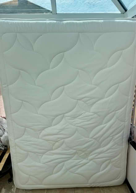 Photo of free 4’6 divan bed (TQ2) #1
