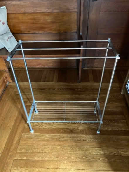 Photo of free Towel rack (Yonkers near Bronxville) #1