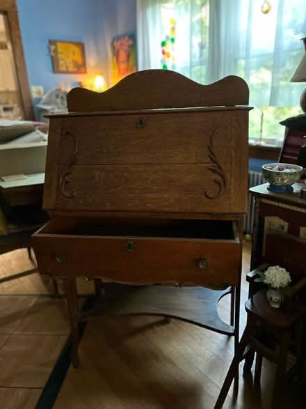 Photo of free Vintage oak desk (Colonie) #1