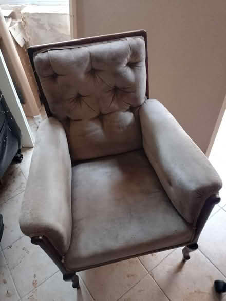 Photo of free chair (Montpelier BS6) #2