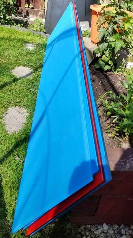 Photo of free 4 coloured glass sheets (GU12) #1