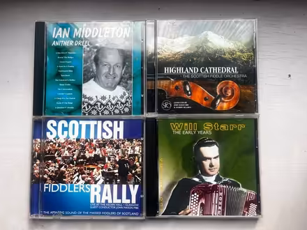 Photo of free Music CDs (Comiston EH10) #1