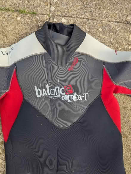 Photo of free Wetsuit 5mm M/L (Lansdown) #1