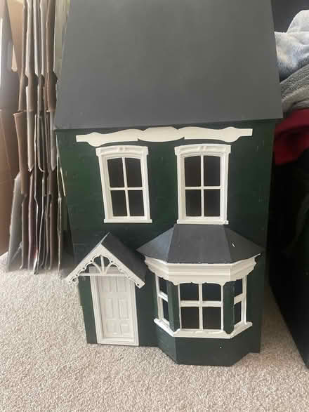 Photo of free Dollhouse (Chiswick) #1