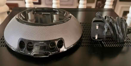 Photo of free JBL iPod dock / speaker (NW10) #2