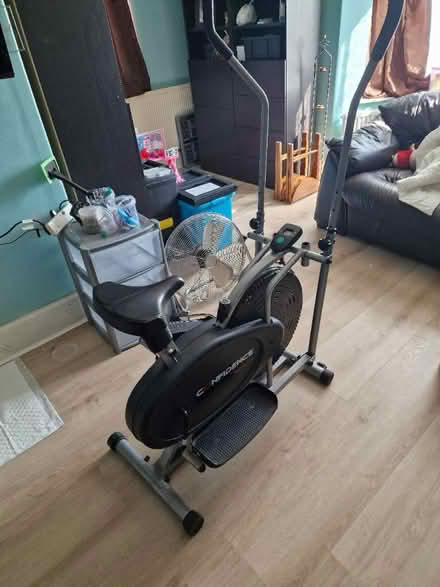 Photo of free 2 in 1 Cross Trainer / Bike (Luton LU2) #2