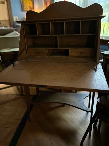 Photo of free Vintage oak desk (Colonie) #2