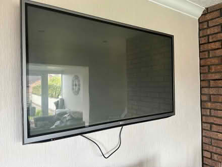 Photo of free 50" LG flat screen TV with wall mount (Penrith CA11)