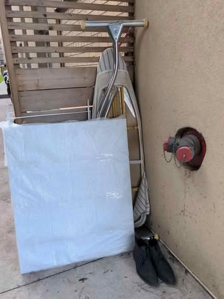 Photo of free Corner alert - Mirror, etc (Forest Hill) #1