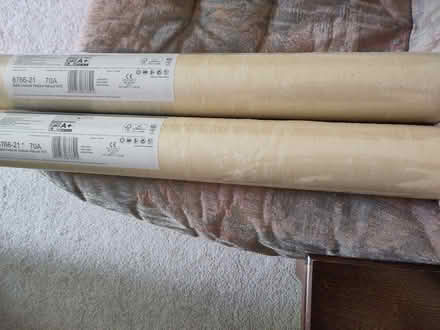 Photo of free 2 rolls vinyl wallpaper (Selsdon CR2) #1