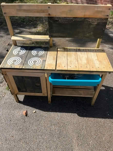 Photo of free Mud kitchen (Great shelford CB22) #1