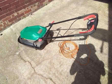 Photo of free Qualcast hovermower. (Burncross S35) #1