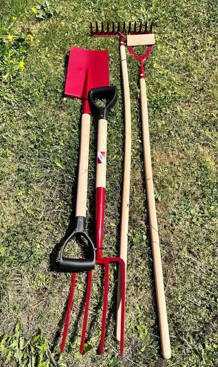 Photo of free Garden tool set. Never Used. (Grove Park SE12) #1