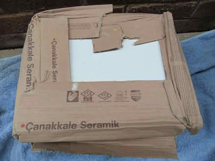 Photo of free Bathroom or kitchen ceramic wall tiles (Abingdon-on-Thames OX14) #3