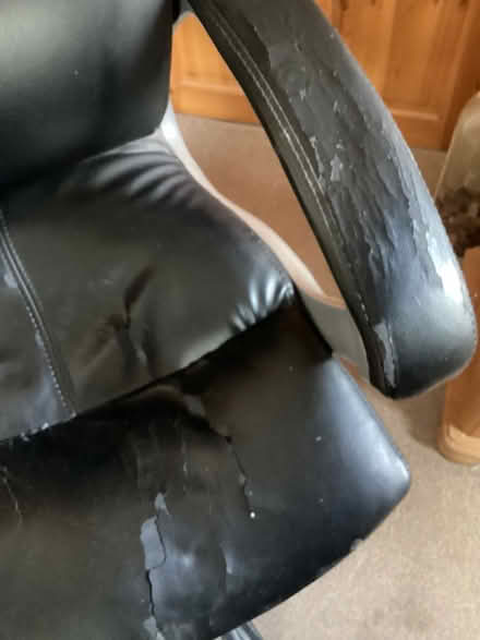 Photo of free Office chair (Shepshed LE12) #2