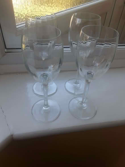 Photo of free Wine glasses x4 (Hove BN3) #2