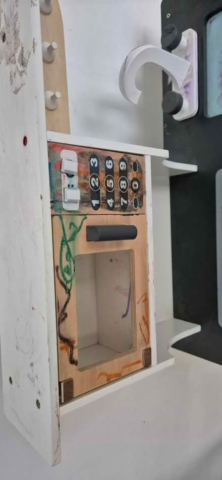 Photo of free Play kitchen (Long Ditton KT6) #2