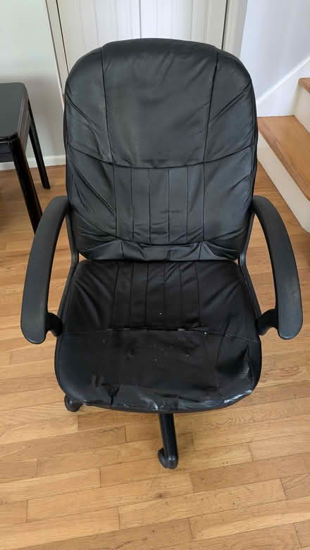 Photo of free Rolling desk chair (Pleasantville) #1
