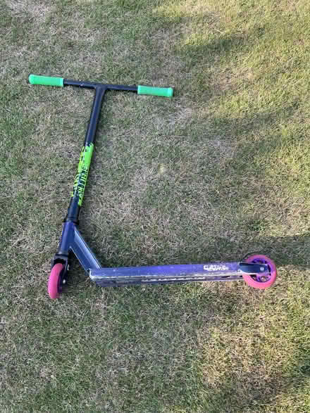 Photo of free Crisp Stunt scooter (Farnborough BR6) #1
