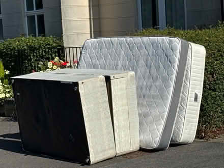 Photo of free Divan bed and matress (Bs161wa) #1