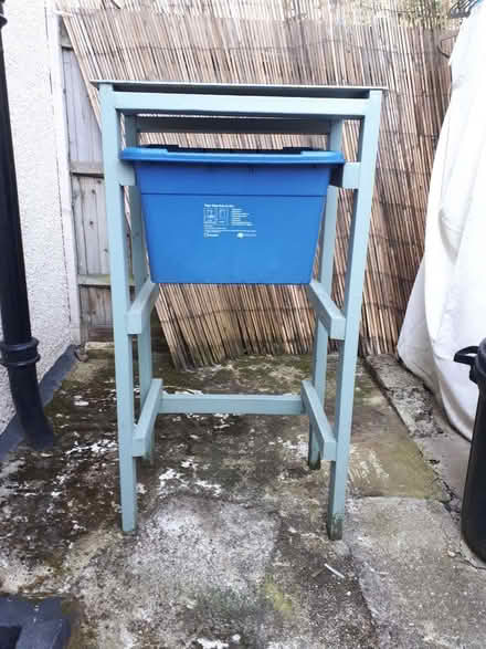 Photo of free recycle box holder unit stand (Barnes SW13) #3