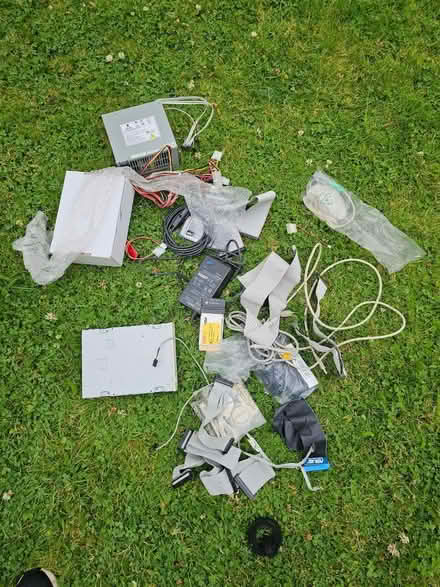 Photo of free Various computer bits (Wanstead IG1) #1