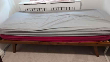 Photo of free Single bed trundle (Stalybridge, SK15) #1